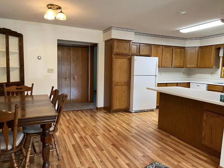 1225 6th Avenue N, Windom, MN 56101 - #3