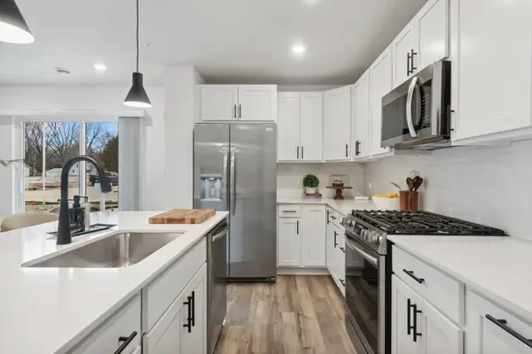 21607 Azalea Lane, Farmington, MN 55024