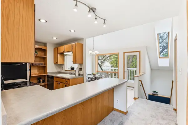 3062 Lake Shore Drive, Minneapolis, MN 55416