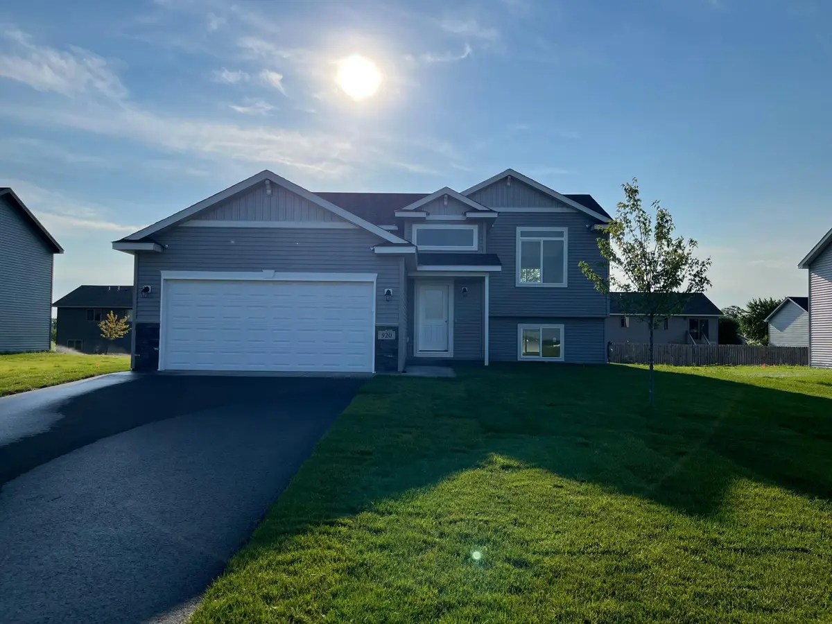 920 2 1/2 Avenue Sw, Rice, MN 56367 - #1