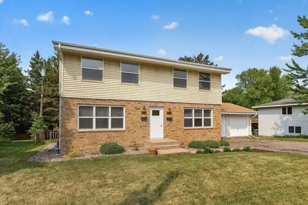 1715 37th Avenue Ne, Minneapolis, MN 55421