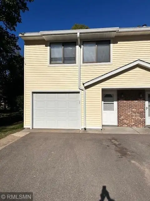 1651 City View Drive #7, Eagan, MN 55121