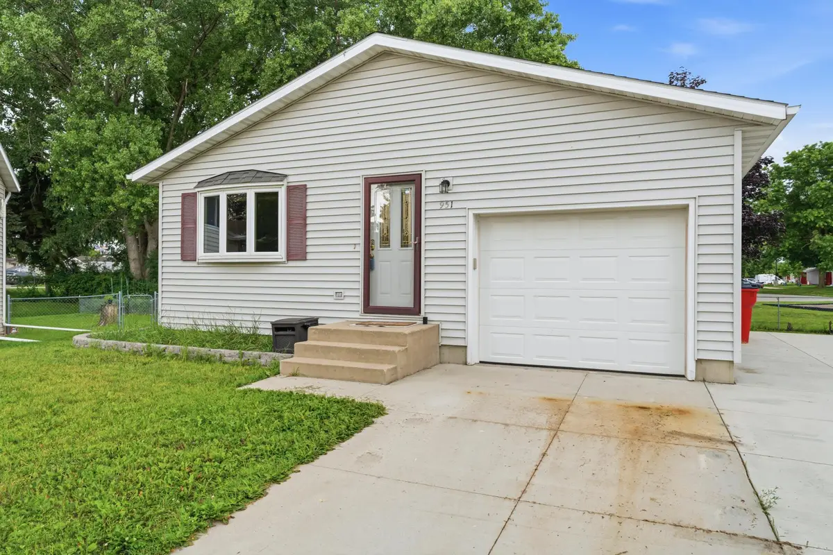 951 W Village Circle Se, Rochester, MN 55904 - #1