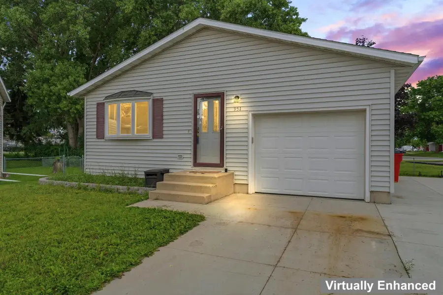 951 W Village Circle Se, Rochester, MN 55904 - #2