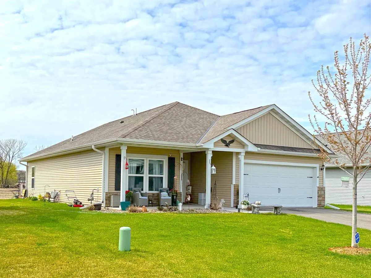501 Valley Drive W, Annandale, MN 55302 - #1