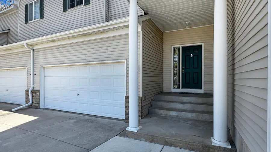 885 Kimberly Lane, Chanhassen, MN 55317 - #2