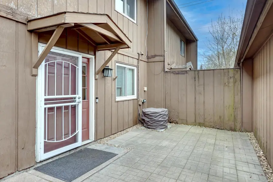 987 11th Avenue Sw, Forest Lake, MN 55025 - #2