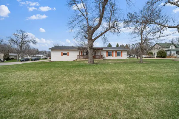21 10th Avenue Ne, Elbow Lake, MN 56531
