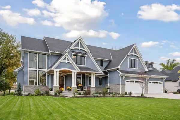 3734 Woodland Cove Parkway, Excelsior, MN 55331