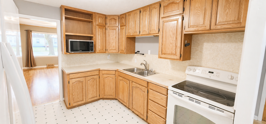 710 10th Street Sw, Willmar, MN 56201 - #2