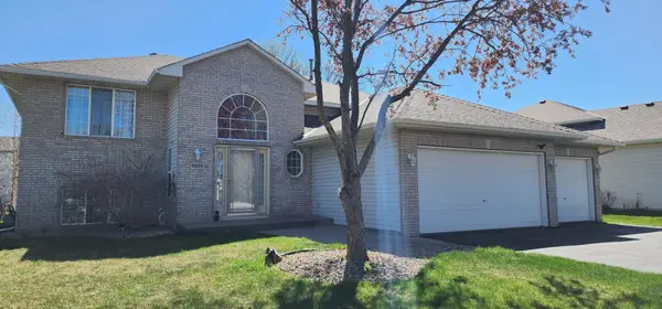 9509 Dogwood Avenue N, Minneapolis, MN 55443
