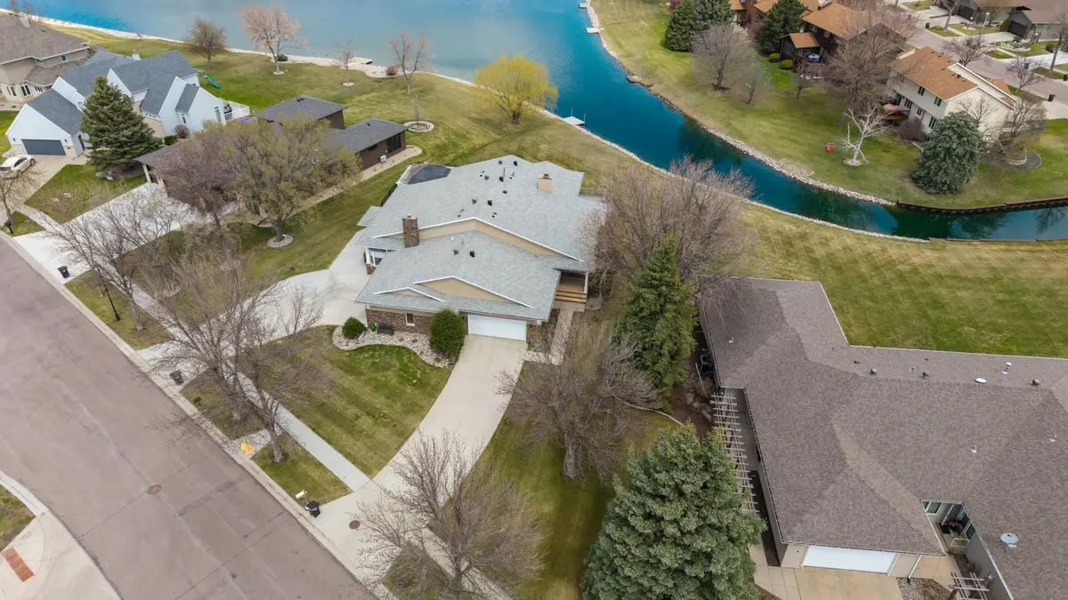 2721 30th Avenue S, Fargo, ND 58103 - #1
