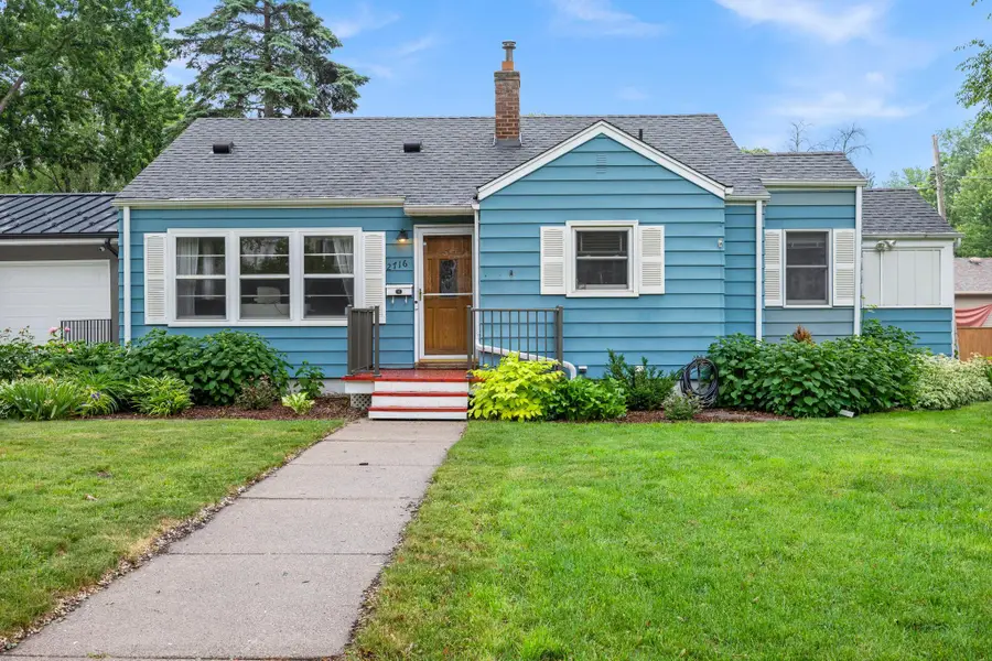 2716 Ewing Avenue N, Robbinsdale, MN 55422 - #2