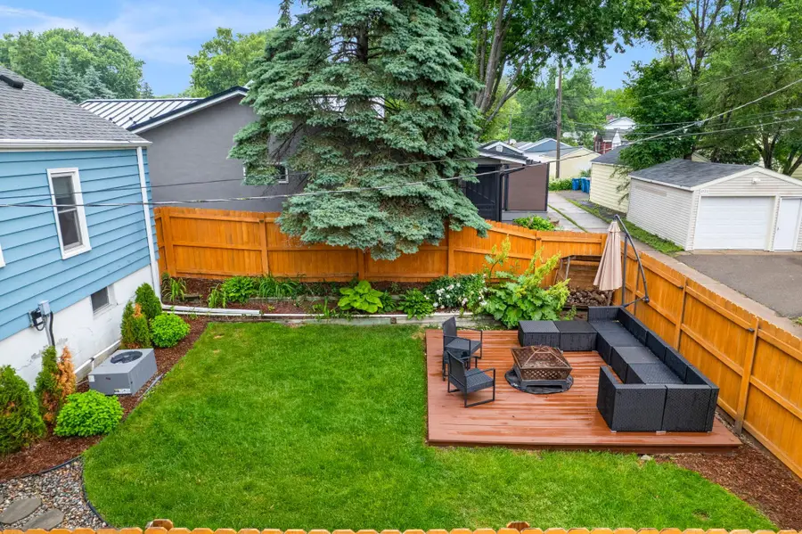 2716 Ewing Avenue N, Robbinsdale, MN 55422 - #3