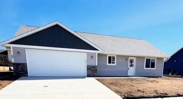 425 4th Avenue Se, Saint Joseph, MN 56374