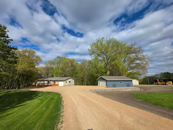 20606 Hilltop Lane, Belle Plaine, MN 56011