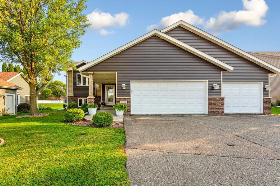 2505 30th Street Nw, Faribault, MN 55021 - #3