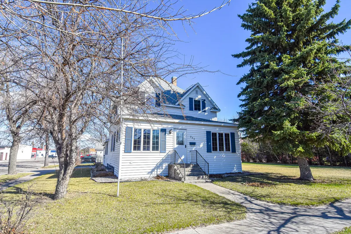 203 E Fletcher Avenue, Warren, MN 56762 - #1