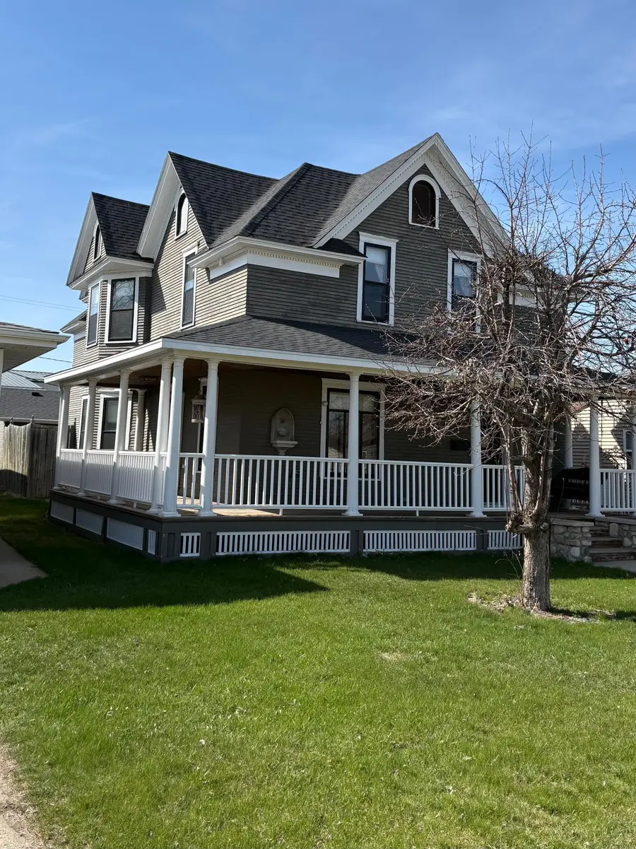 712 Burke Avenue, Harvey, ND 58341 - #2