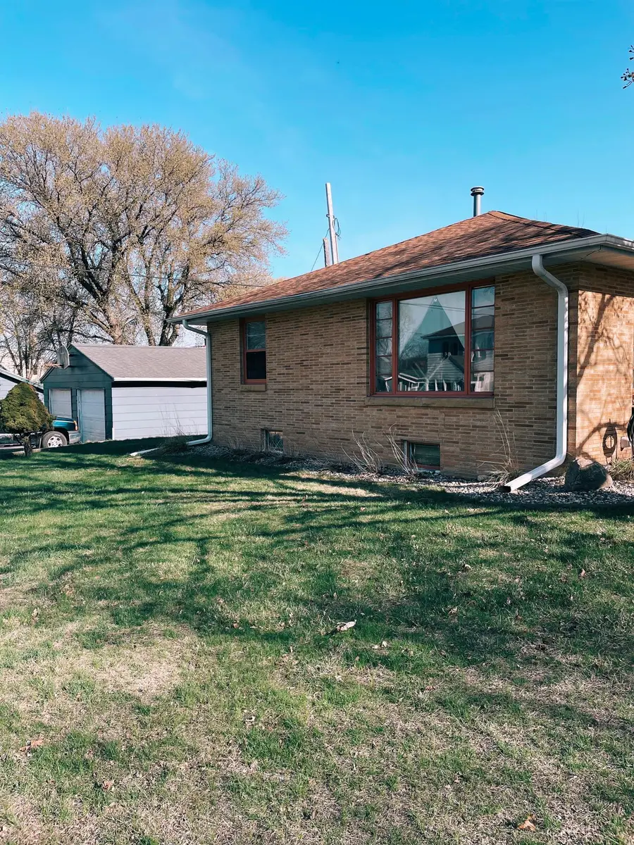414 Park Street, Jackson, MN 56143 - #2