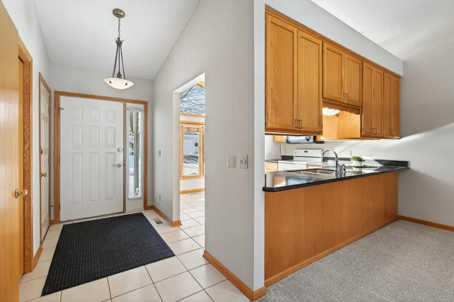 801 Southcross Drive E, Burnsville, MN 55306 - #3