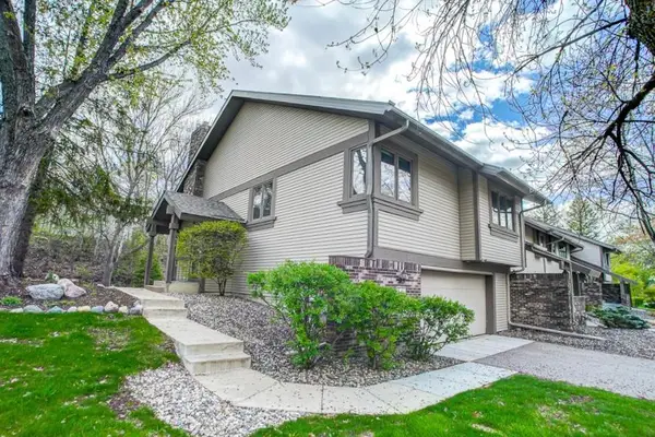 9222 Decatur Avenue S, Minneapolis, MN 55438