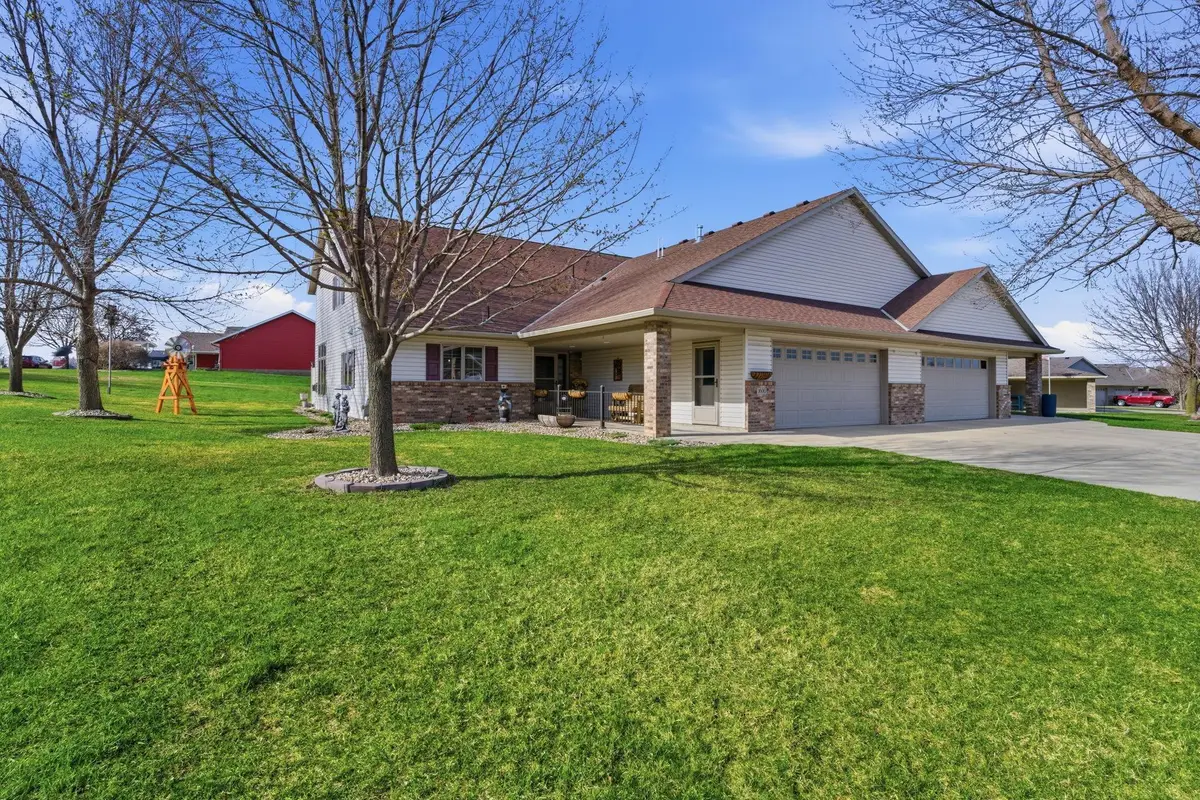 1600 Lower Trentwood Circle Ne, Willmar, MN 56201 - #1