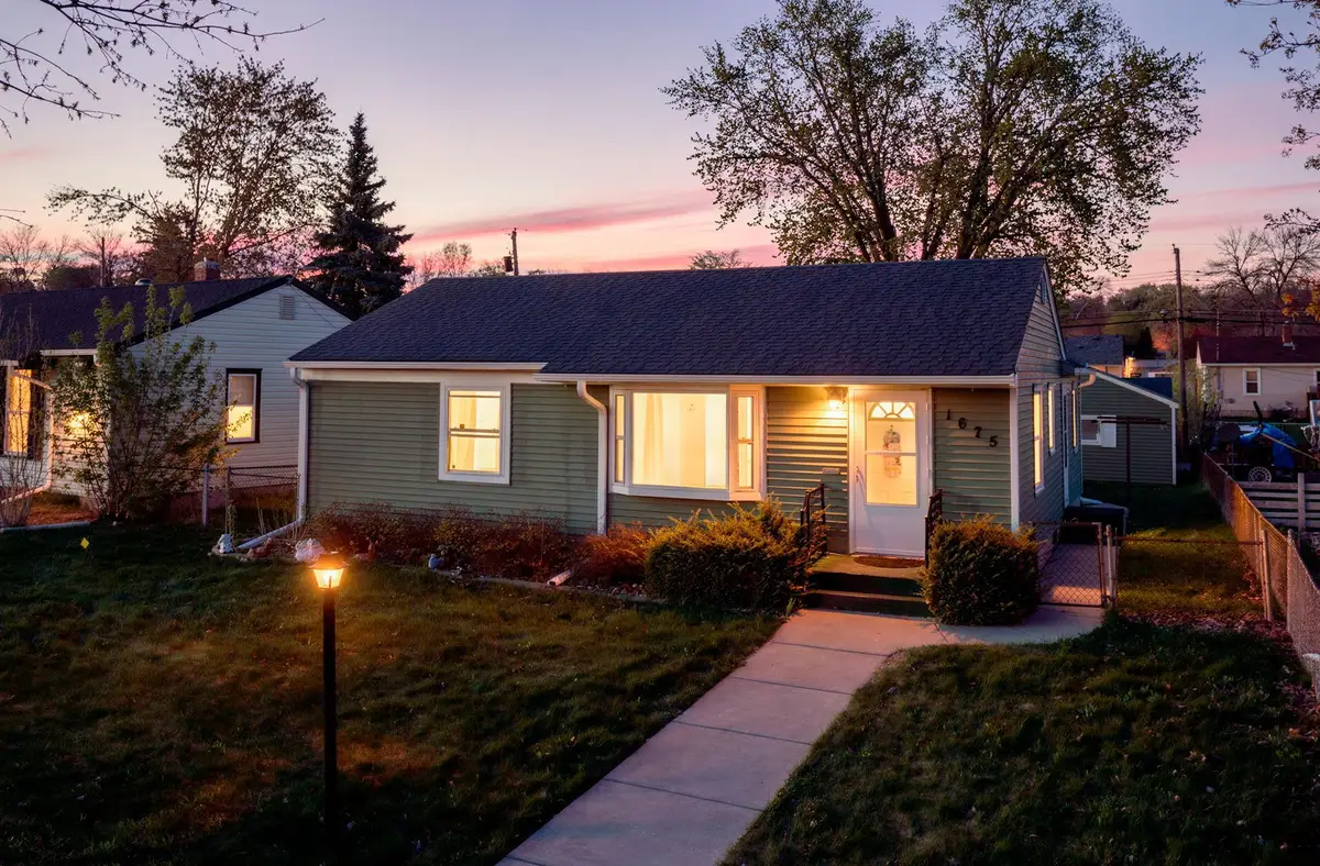 1675 Iowa Avenue E, Saint Paul, MN 55106 - #1