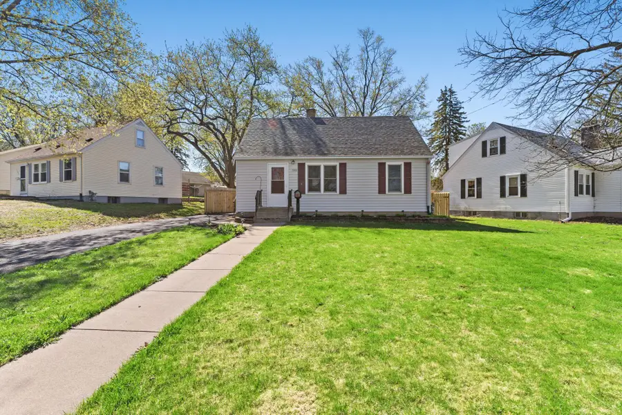 1988 Memory Lane, Saint Paul, MN 55109 - #2