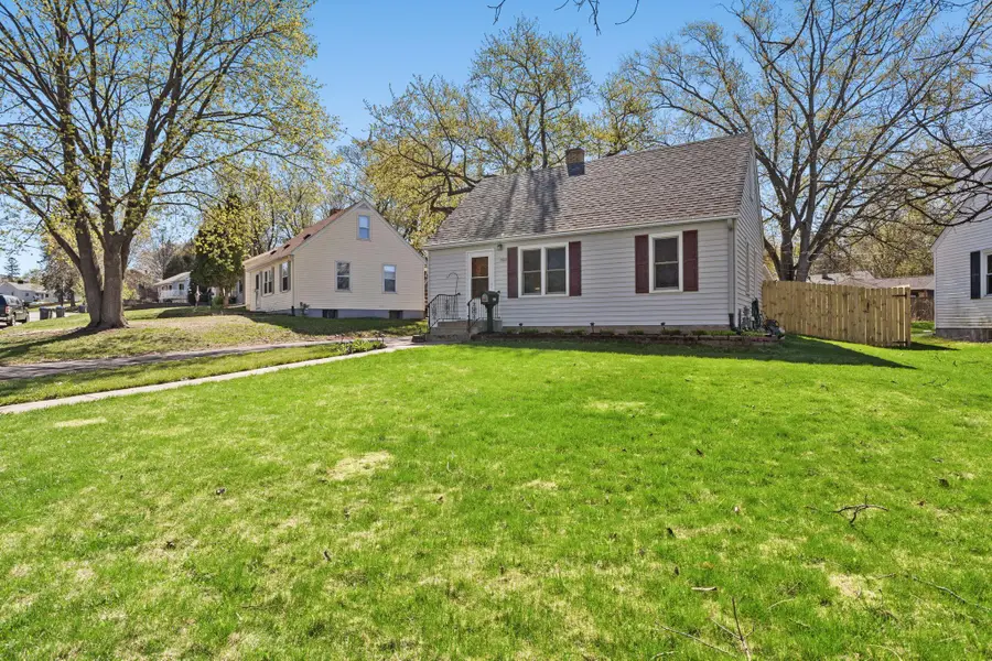 1988 Memory Lane, Saint Paul, MN 55109 - #3