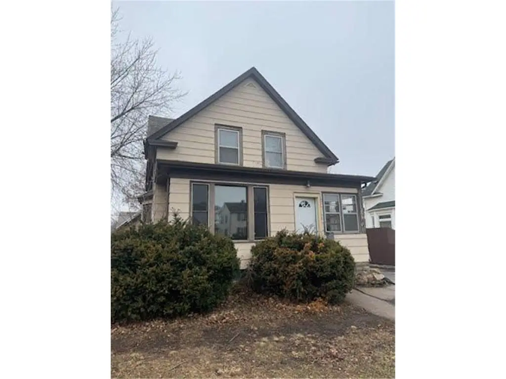 216 5th Avenue S, South Saint Paul, MN 55075 - #1