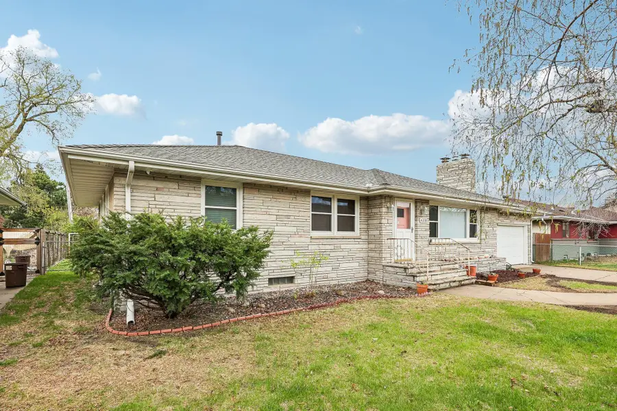 4231 Lilac Drive N, Robbinsdale, MN 55422 - #2