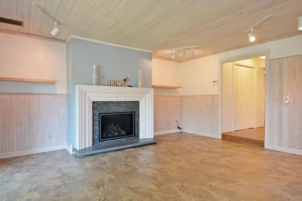 9588 County Road 5 Ne, North Branch, MN 55056