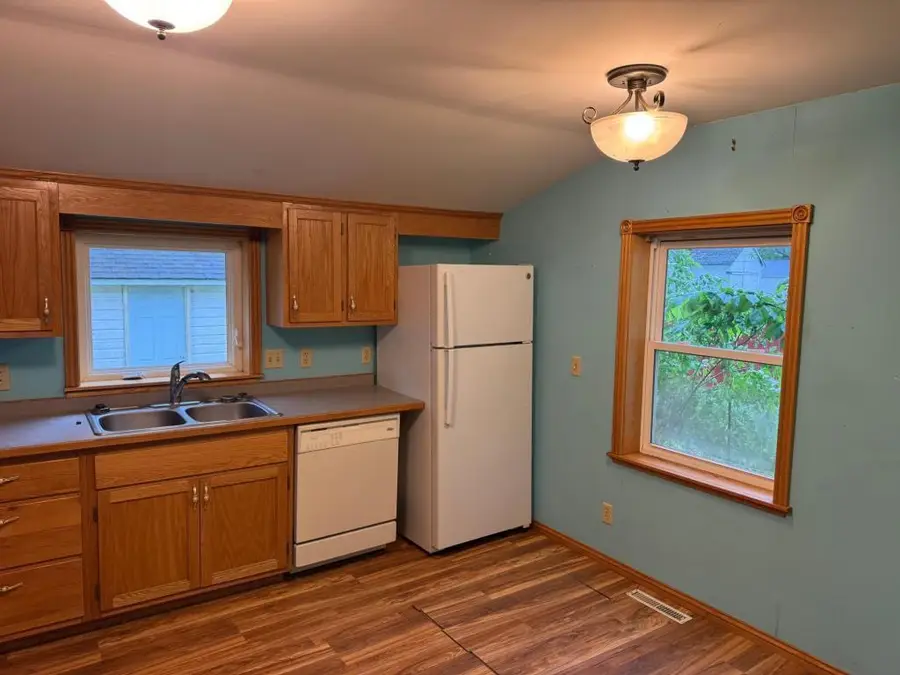605 Division Street W, Faribault, MN 55021 - #2