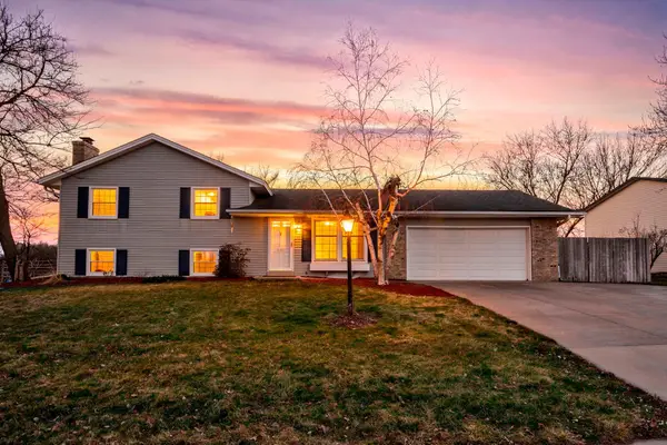 942 Hopewell Lane, Saint Paul, MN 55124