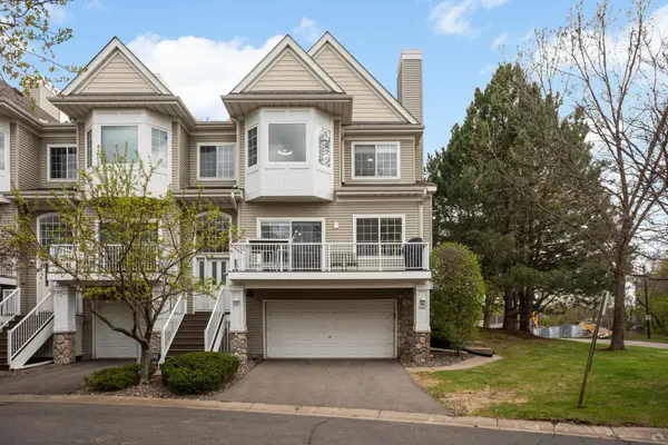 947 Fairfield Way, Hopkins, MN 55305