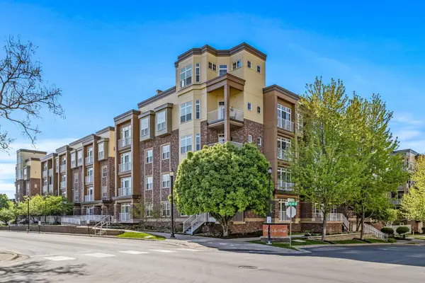 2405 39th Avenue Ne #205, Minneapolis, MN 55421