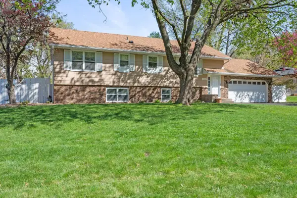1559 Mccarthy Road, Saint Paul, MN 55121