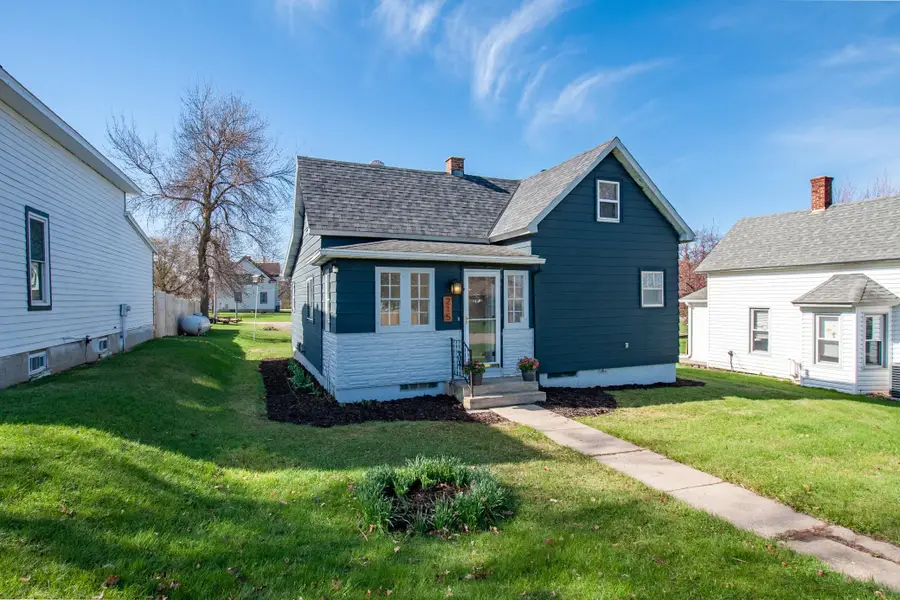 215 2nd Avenue Nw, Rothsay, MN 56579 - #2