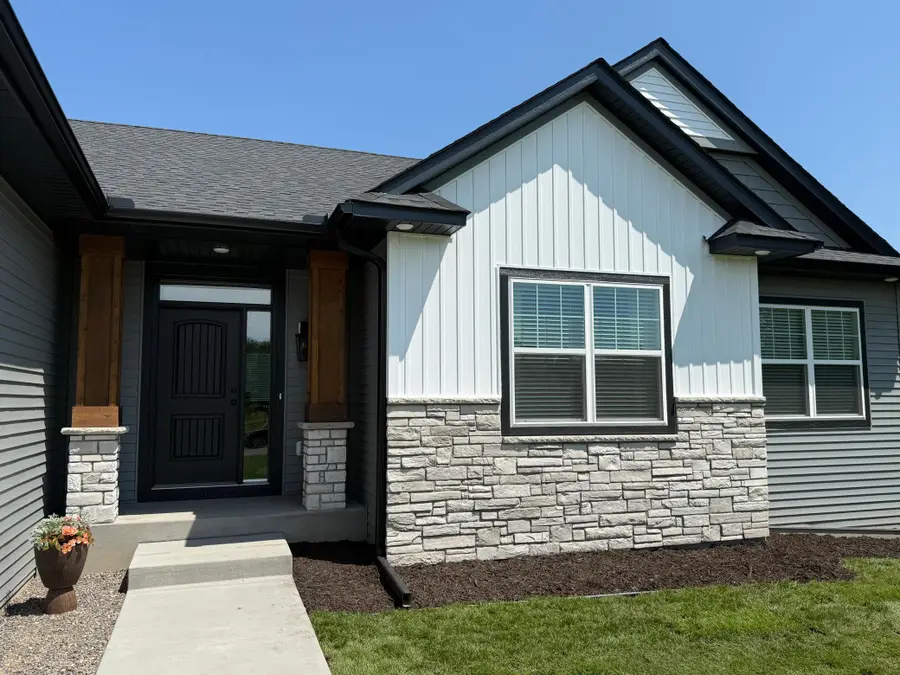 3309 171st Avenue Ne, Ham Lake, MN 55304 - #2
