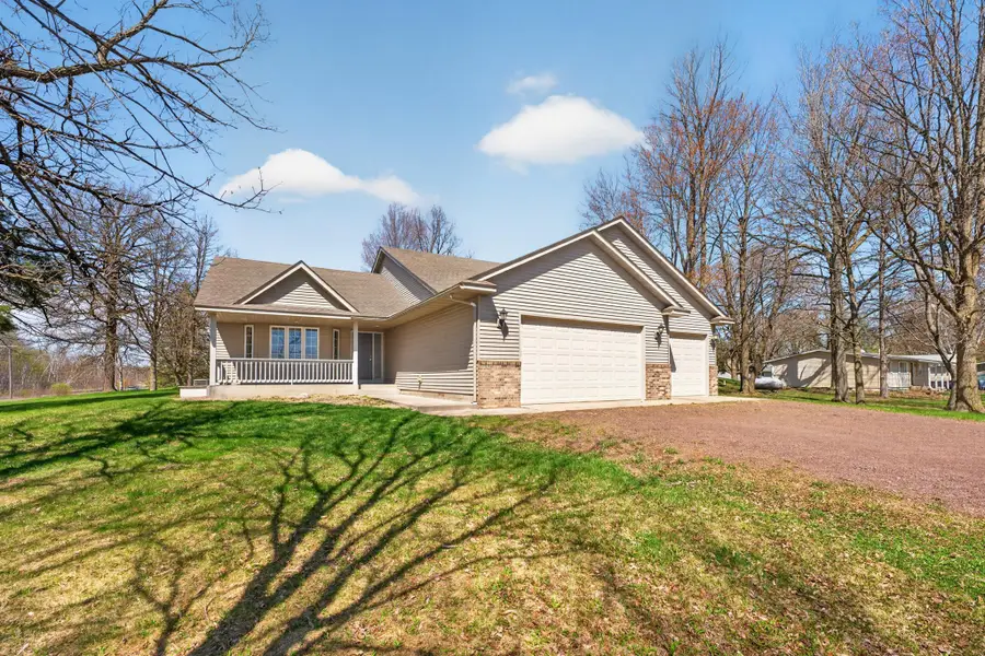 101 Carriage Hill Drive E, Hinckley, MN 55037 - #2
