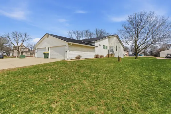 916 Armstrong Boulevard N, Saint James, MN 56081