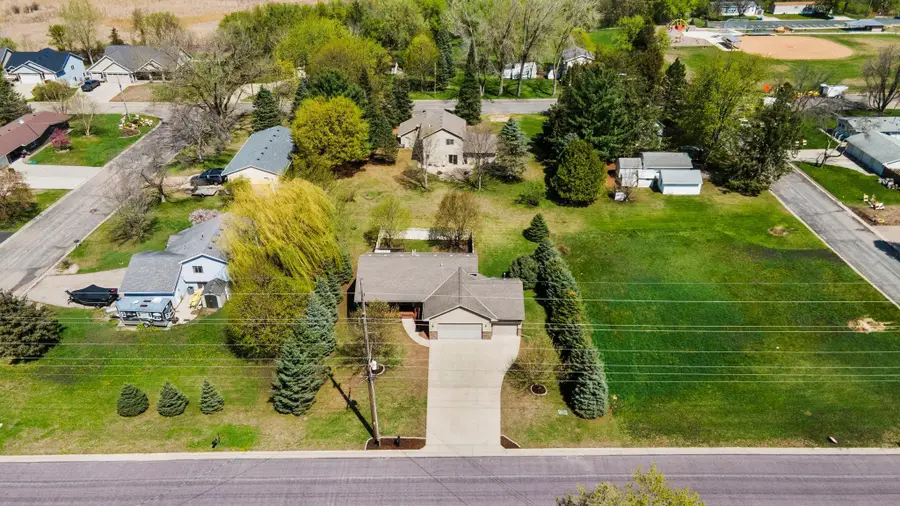 920 W State Street, Belle Plaine, MN 56011 - #2