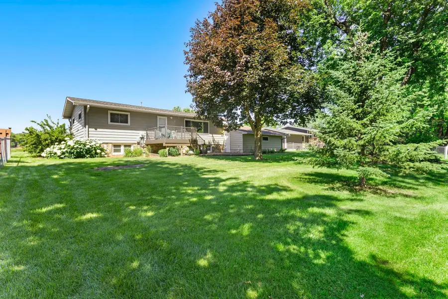 835 Harrington Street Sw, Hutchinson, MN 55350 - #2