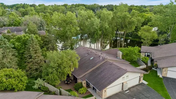1151 Black Oaks Lane N, Minneapolis, MN 55447