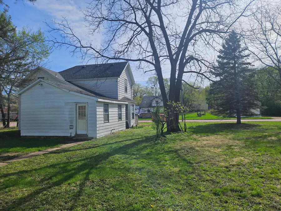 241 Rice Street N, Kasota, MN 56050 - #3