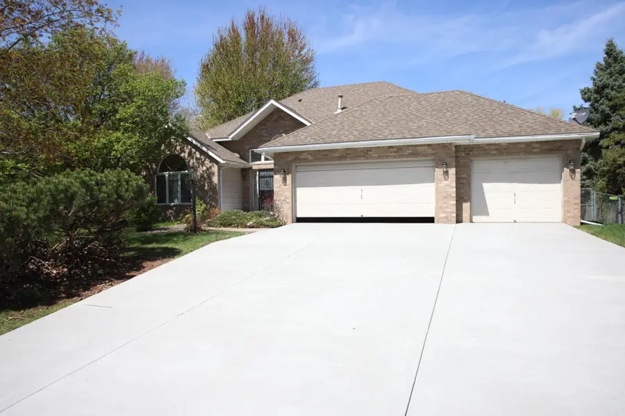 2522 Windsor Lane, Woodbury, MN 55125 - #2