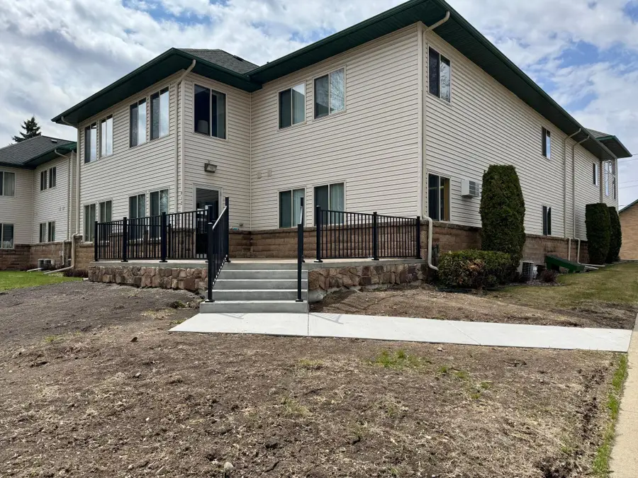 912 Hawthorne Street #106, Alexandria, MN 56308 - #3