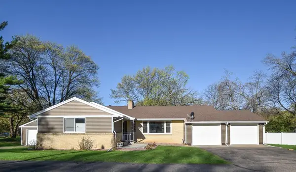 1306 Hillcrest Drive Ne, Minneapolis, MN 55432