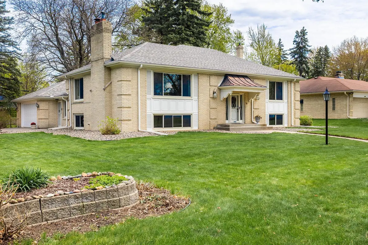 2454 Pascal Street, Roseville, MN 55113 - #1